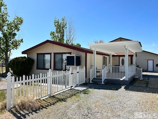 15 W Mesa Dr, Yerington, NV 89447