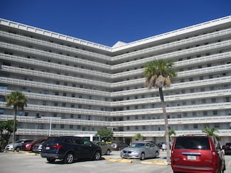 1401 NE Miami Gardens Dr Unit 488, Miami, FL 33179