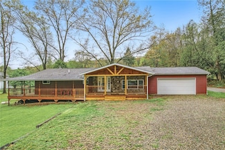 965 Rutledge Rd, Transfer, PA 16154