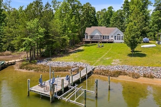 34 Gougher Point Rd, Heathsville, VA 22473