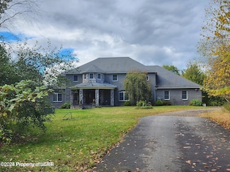 11-B Park Cir, Conyngham, PA 18219