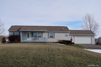 3833 Middle Rd, Canandaigua, NY 14424