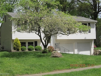 40 Oakhurst Dr, Munroe Falls, OH 44262