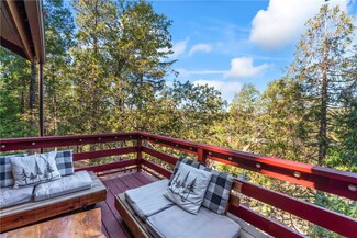 24233 Bernard Dr, Crestline, CA 92325