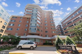 1001 N Vermont St Unit 212, Arlington, VA 22201
