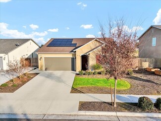 2122 N Rinaldi Ct, Visalia, CA 93291