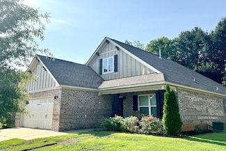 211 Ananias St, Troy, AL 36079