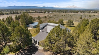 66985 Rock Island Ln, Bend, OR 97703