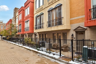 849 W Ohio St Unit 8, Chicago, IL 60642