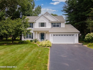 313 Partridgeberry Ct, Schenectady, NY 12303