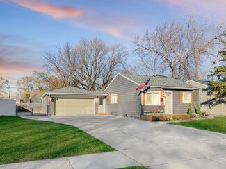 13789 Hendricks Ave, Warren, MI 48089