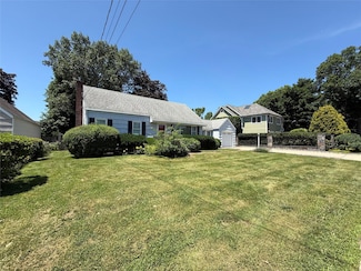 183 Church St, Northport, NY 11768