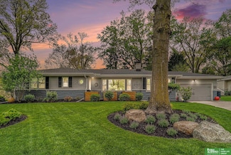 2938 Bridgeford Rd, Omaha, NE 68124