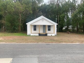 256 S Hickory St, Jesup, GA 31546