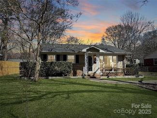 4201 Winedale Ln, Charlotte, NC 28205