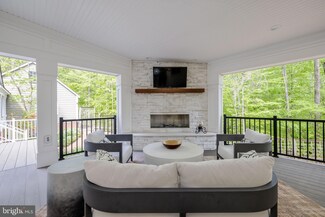 8209 Copperglow Trail, Fairfax Station, VA 22039