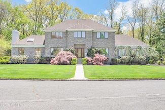 7 Mc Donald Ct, Red Bank, NJ 07701