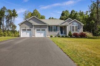 46 Holly Ridge Rd, Ayer, MA 01432