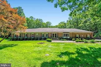10060 Hampton Rd, Fairfax Station, VA 22039