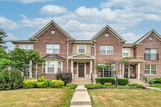 2569 Waterbury Ln, Buffalo Grove, IL 60089
