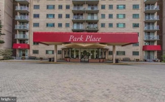 2500 N Van Dorn St Unit 1624, Alexandria, VA 22302