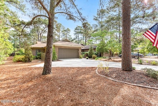 180 Midland Dr, Pinehurst, NC 28374