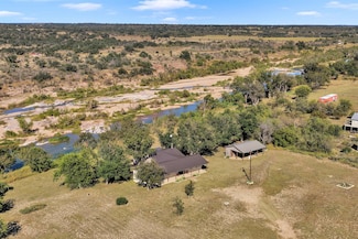 261 Diamond Cross Dr, Llano, TX 78643