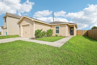 6138 Hidden Cove Rd, Cove, TX 77523