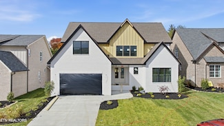 8113 Carolina Cherry Ln, Knoxville, TN 37919