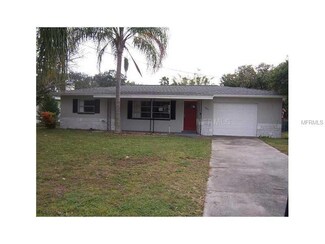403 Laurel Ln, Palm Harbor, FL 34683