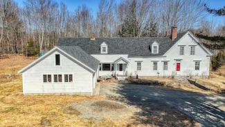 642 Smithfield Rd, Belgrade, ME 04917