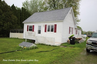 4141 Sagatoo Rd, Standish, MI 48658