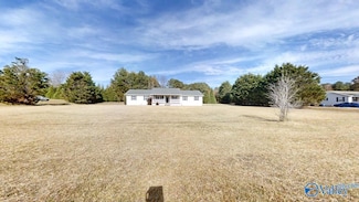 147 Carlisle Cutoff Rd, Boaz, AL 35956
