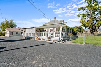 2030 Faucher Rd, Moxee, WA 98936