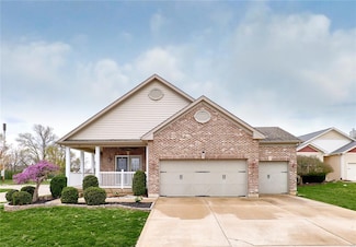 10 Country Trail Ct, Lake Saint Louis, MO 63367