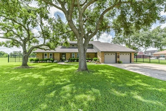 1914 Quinn Rd, Pearland, TX 77581