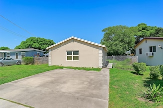 1340 W 35th St, Riviera Beach, FL 33404