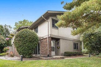 3836 Greenleaf Cir, Kalamazoo, MI 49008