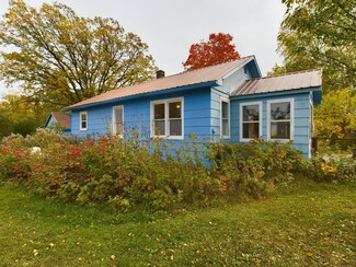 10128 Cypress St, Argonne, WI 54511