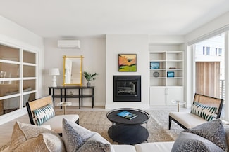 387 Commercial St Unit 525, Portland, ME 04101