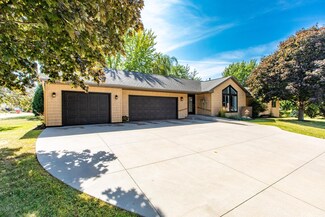 105 8th Ave NW, Plainview, MN 55964