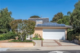 1020 W 19th St, Costa Mesa, CA 92627