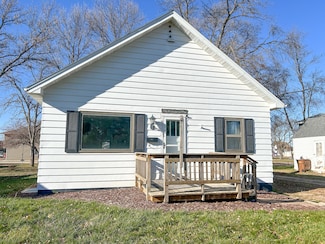 310 5th Ave S, Brookings, SD 57006