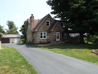 6584 S 800 E, Oakland City, IN 47660