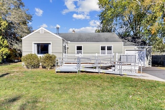 271 W River St, Milford, CT 06461