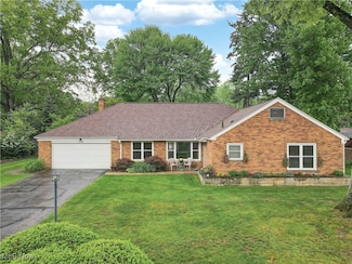 891 Sovereign Rd, Akron, OH 44303