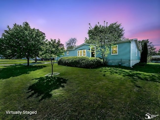 13243 Beaubien St, South Rockwood, MI 48179