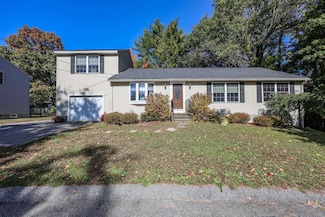 90 Columbia Rd, Manchester, NH 03103