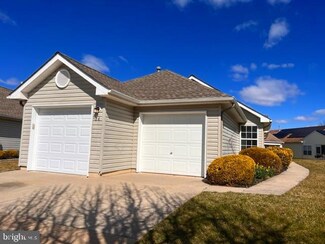 34 Palmer Square, Beverly, NJ 08010
