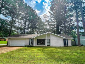 2900 Palm St, Memphis, TN 38127